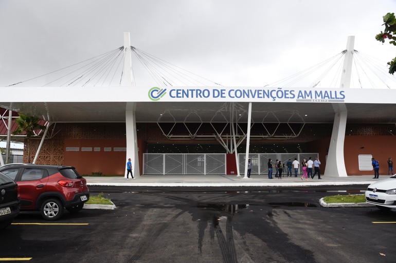 Após seis anos em reforma, Centro de Convenções de Sergipe é entregue