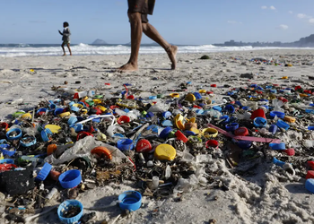 Estudo mostra a contaminação da água, ar e alimentos por Micro e Nanoplásticos