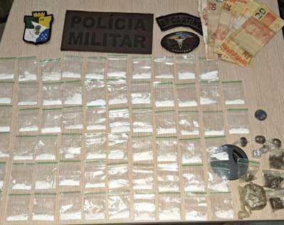 Trio é apreendido com mais de 70 porções de drogas em Porto da Folha