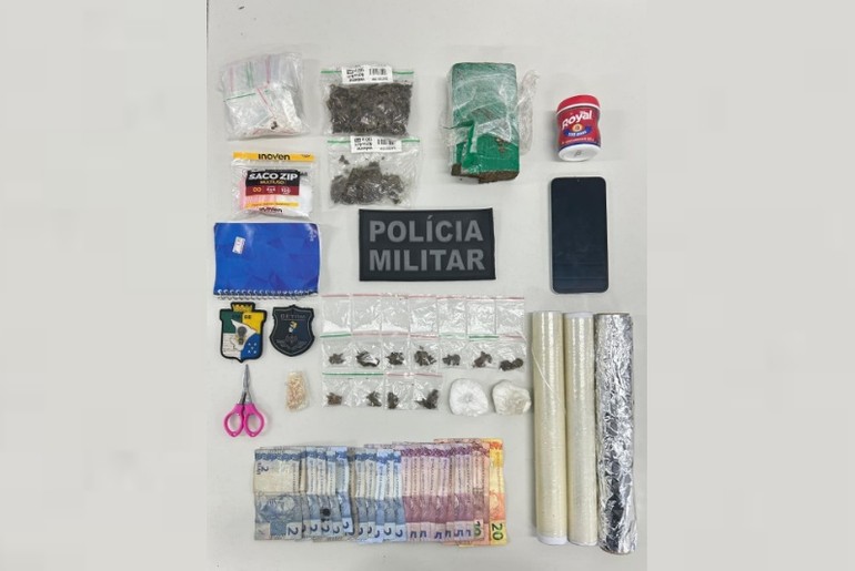 Polícia apreende drogas e materiais do tráfico no bairro Novo Horizonte, em Aracaju