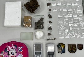 Ação policial apreende drogas e munições em Socorro; suspeito foge