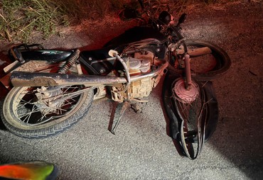 Motociclista fica ferido após colisão em cabeceira da ponte na SE-270