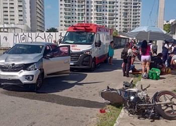 [VÍDEO] Jovem de 18 anos morre após acidente entre carro e moto no bairro Jardins, em Aracaju