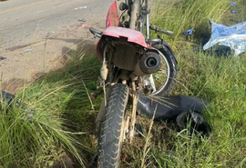 Motociclista morre após colisão frontal com caminhão na SE-230, em Nossa Senhora da Glória