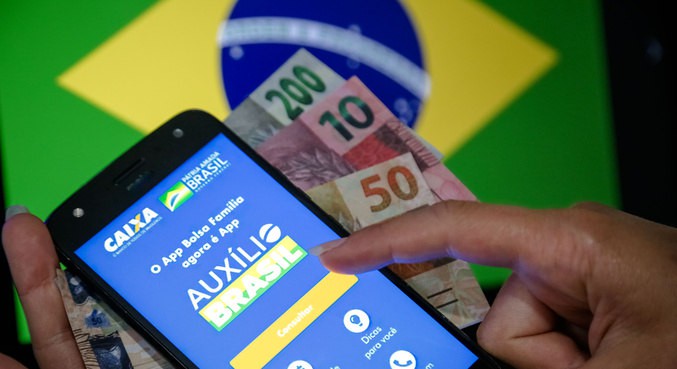 Pais solteiros vão receber retroativo do auxílio emergencial
