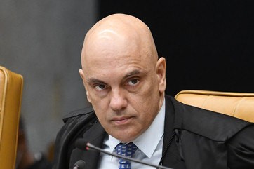 Moraes vota pela condenação de Bolsonaro e outros sete réus por tentativa de golpe de Estado