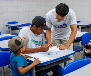 Programa de alfabetização abre matrículas em 42 municípios