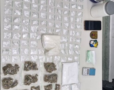 Homem é preso com quase 1 kg de drogas no Santa Maria, Zona Sul de Aracaju