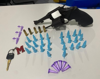 Dupla suspeita de tráfico morre em confronto com a polícia em Poço Verde