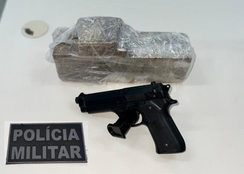 Polícia Militar de Sergipe apreende simulacro de pistola e quase 2 kg de drogas no Bairro Bugio