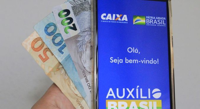 Auxílio Brasil: calendário de pagamento do benefício inicia nesta quarta-feira