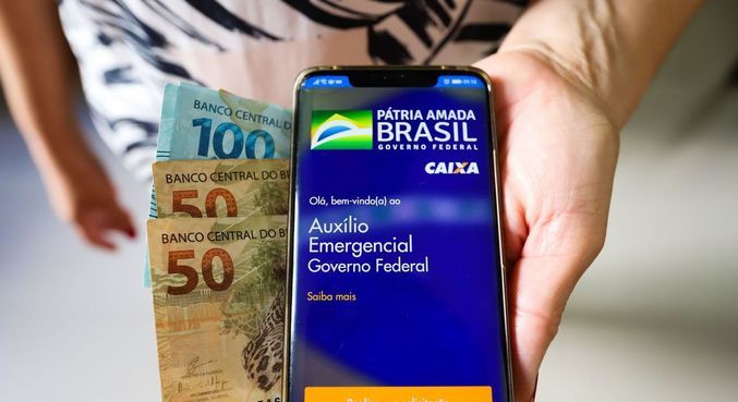 Auxílio Emergencial: mais de 600 mil pessoas devem devolver valor do benefício