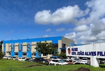 Huse realiza cirurgia inédita para tratar câncer ósseo em criança