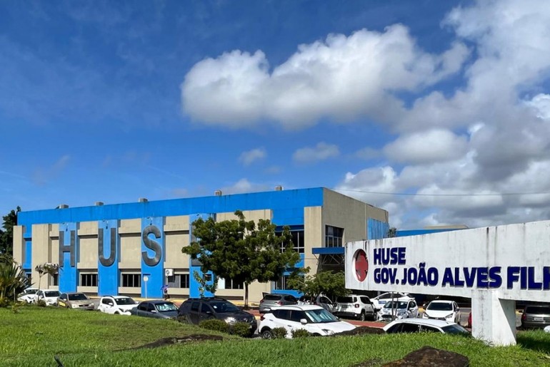 Huse realiza cirurgia inédita para tratar câncer ósseo em criança