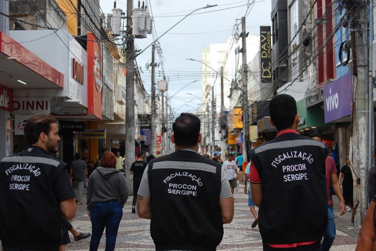 Procon Sergipe inicia operação para proteger consumidor no Dia dos Pais
