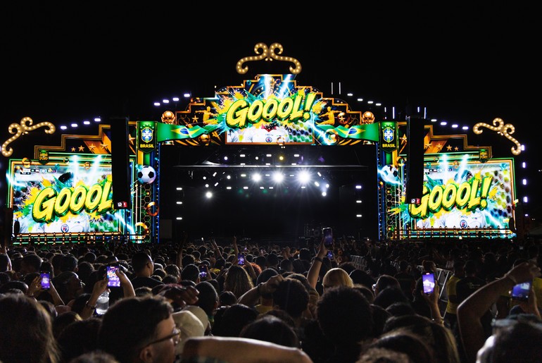 Brasil em campo e grandes shows marcam a programação do Arraiá do Povo