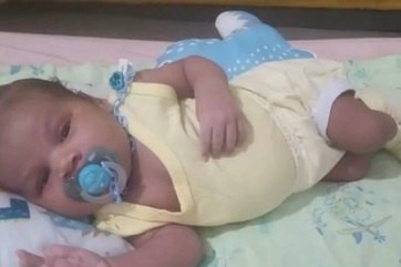 Pai e filho recém-nascido são mortos a tiros na praia; ataque vitimou outras quatro pessoas