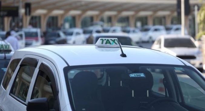 Taxistas e caminhoneiros recebem hoje benefício de R$ 1.000