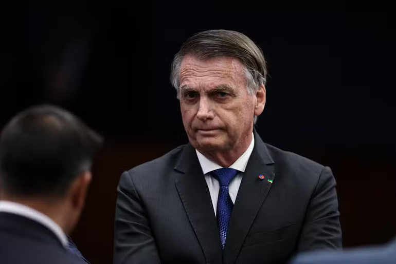 Jair Bolsonaro é alvo de operação da PF; São apreendidos US$ 14mil
