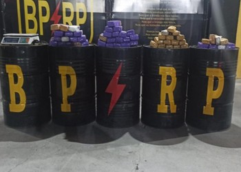 Polícia apreende 53 kg de maconha na zona expansão da capital