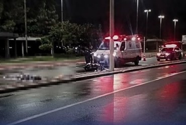 Motociclista morre após perder controle da direção e colidir em carro na Zona Sul de Aracaju