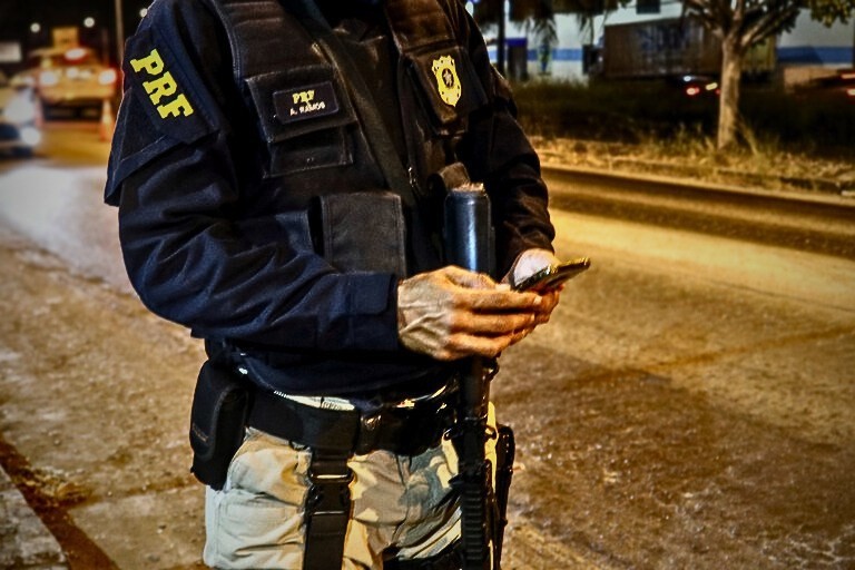 Foragido por estupro é preso durante fiscalização na BR-101 em Malhada dos Bois