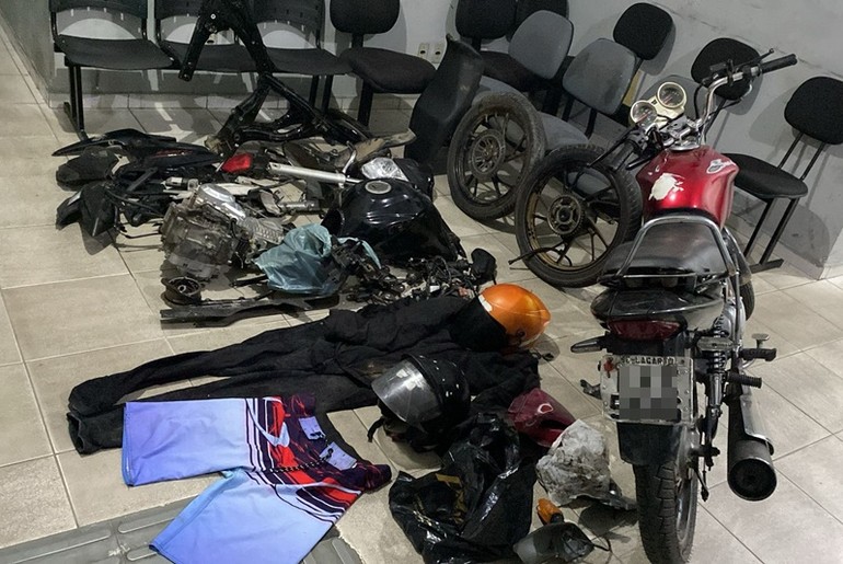 Quatro suspeitos são presos por roubo de moto em Lagarto