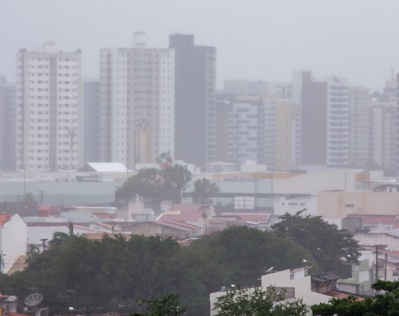 Alerta meteorológico prevê chuva forte e ventos para 17 cidades de Sergipe