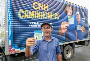 Programa CNH caminhoneiro prorroga prazo para coleta biométrica