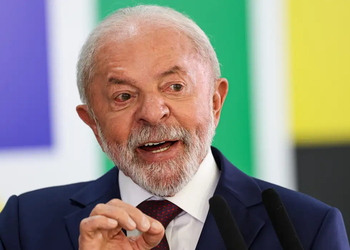 Lula condena ofensiva dos EUA na Venezuela e cobra posicionamento da ONU