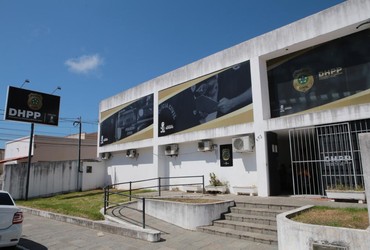 Homem investigado por homicídio é preso no no bairro Lamarão
