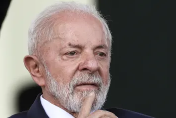 Governo Lula se mantém com 51% de desaprovação e 46% de aprovação, mostra pesquisa Quaest