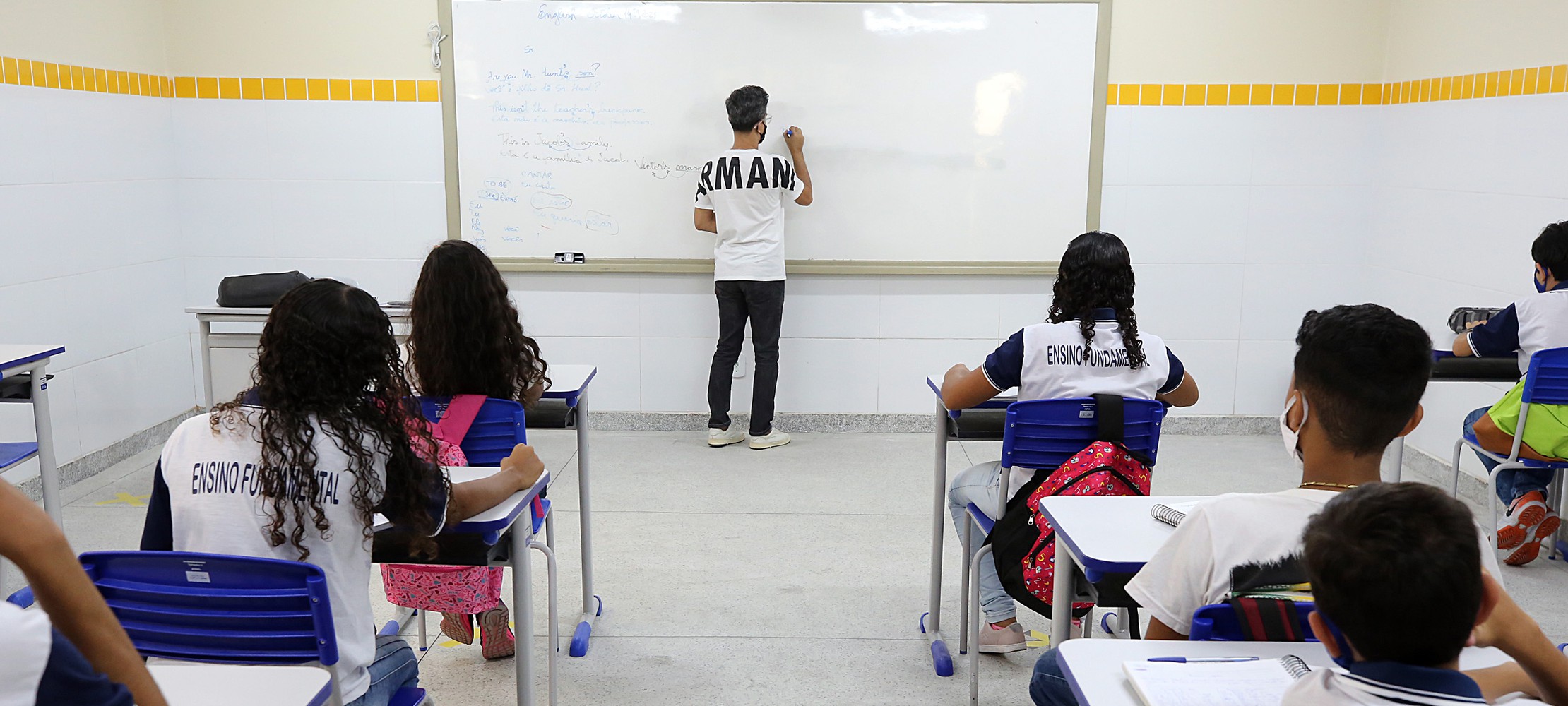 MEC confirma reajuste de 15% no piso salarial dos professores
