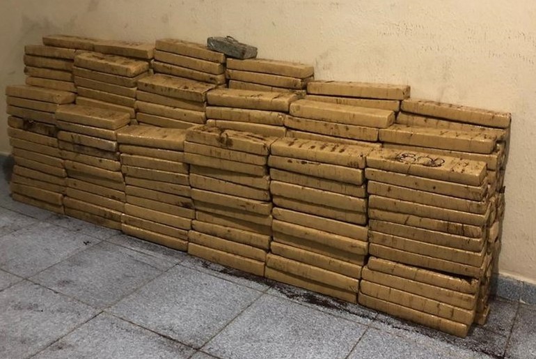 Suspeito de dois homicídios é preso com mais de 300kg de maconha em Nossa Senhora do Socorro