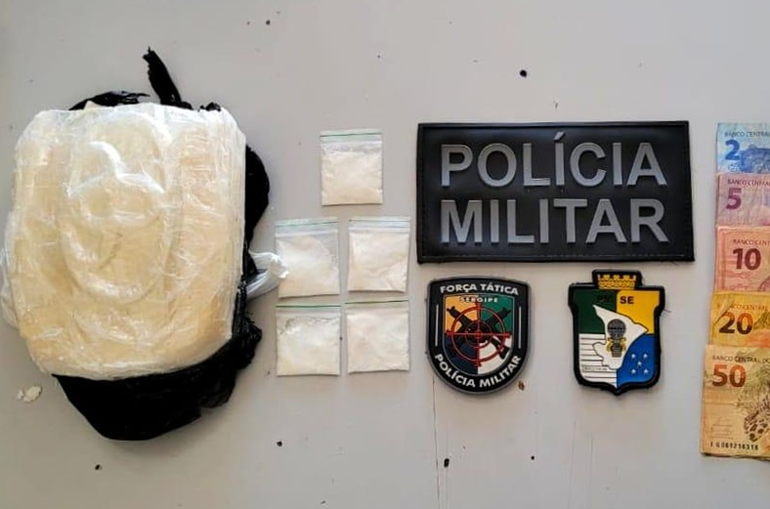 Mulher é presa suspeita de tráfico de drogas em Poço Redondo