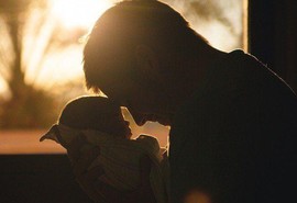 Senado aprova projeto que aumenta licença-paternidade; texto segue para sanção