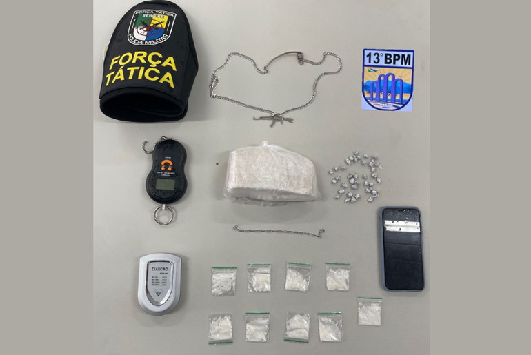 Suspeito de tráfico é preso com crack e cocaína no bairro Coroa do Meio