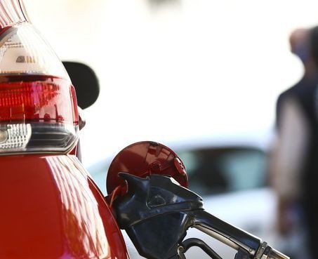 Diesel fica R$0,40 mais caro nas refinarias a partir desta terça-feira