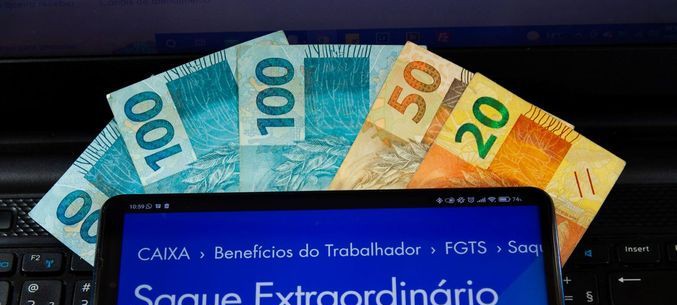 Último saque extraordinário de até R$ 1.000 do FGTS é liberado