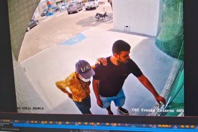 Dupla suspeita de aplicar golpes com dados do INSS no interior de Sergipe é presa