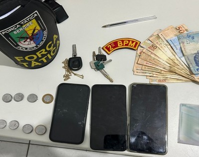 Dupla é presa com placas de telecomunicação e cabos de cobre em Propriá