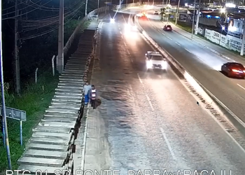 Dupla é flagrada furtando cabos na Ponte Aracaju-Barra; suspeito fica ferido após explosão
