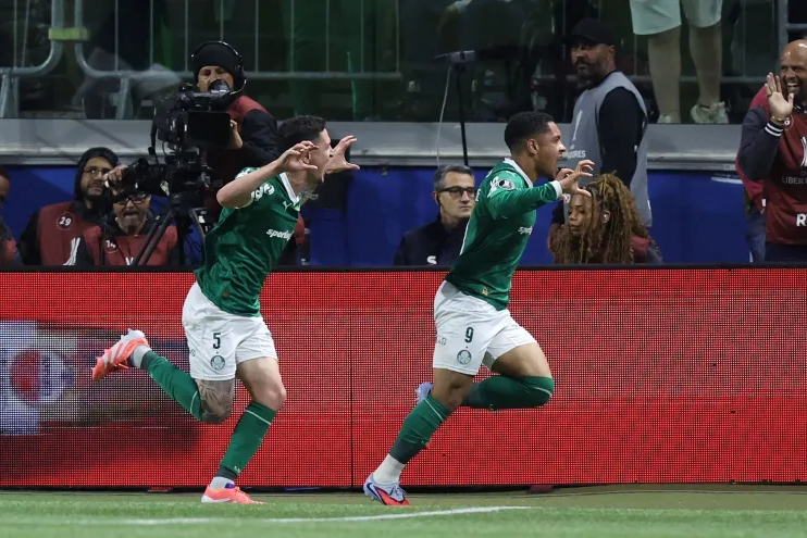 Palmeiras supera desafio e avança às semifinais da Libertadores