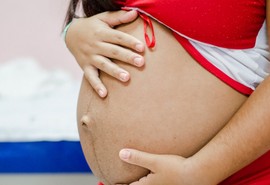 SES reforça alerta sobre baixa adesão de gestantes à vacina contra VSR