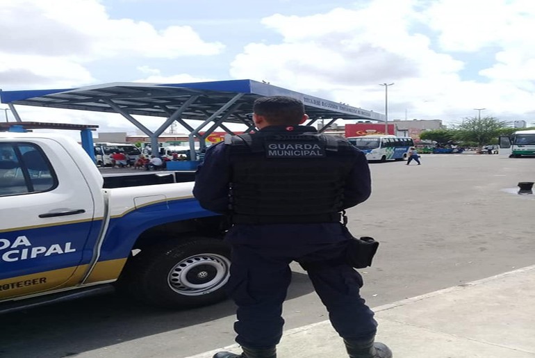 Suspeito de roubar loja de celulares é preso ao tentar deixar Itabaiana