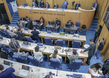Câmara de Aracaju aprova reajuste salarial para servidores do Legislativo