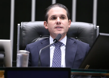 Motta deve instalar comissão para discutir fim da escala 6x1 na próxima semana