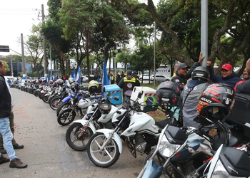 Governo Federal prepara linha de crédito para motociclistas de aplicativos financiarem motos novas