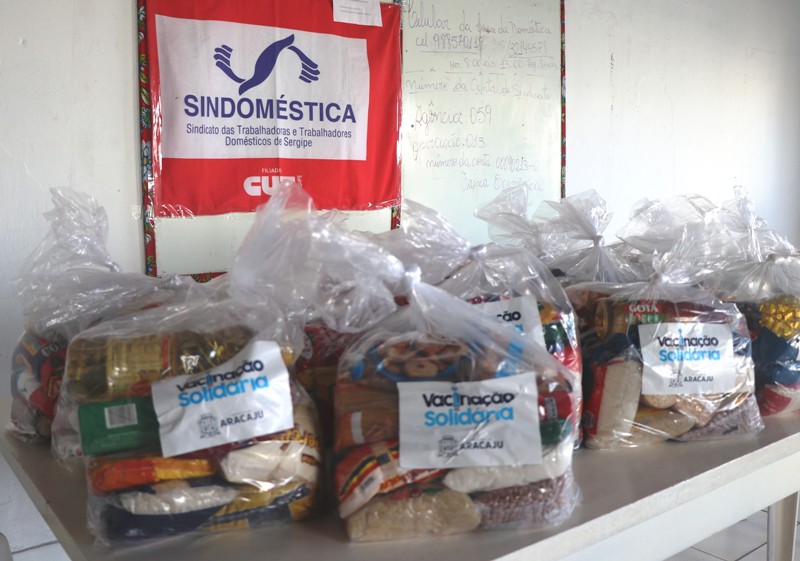 Campanha Vacinação Solidária chega a dez toneladas de alimentos arrecadados