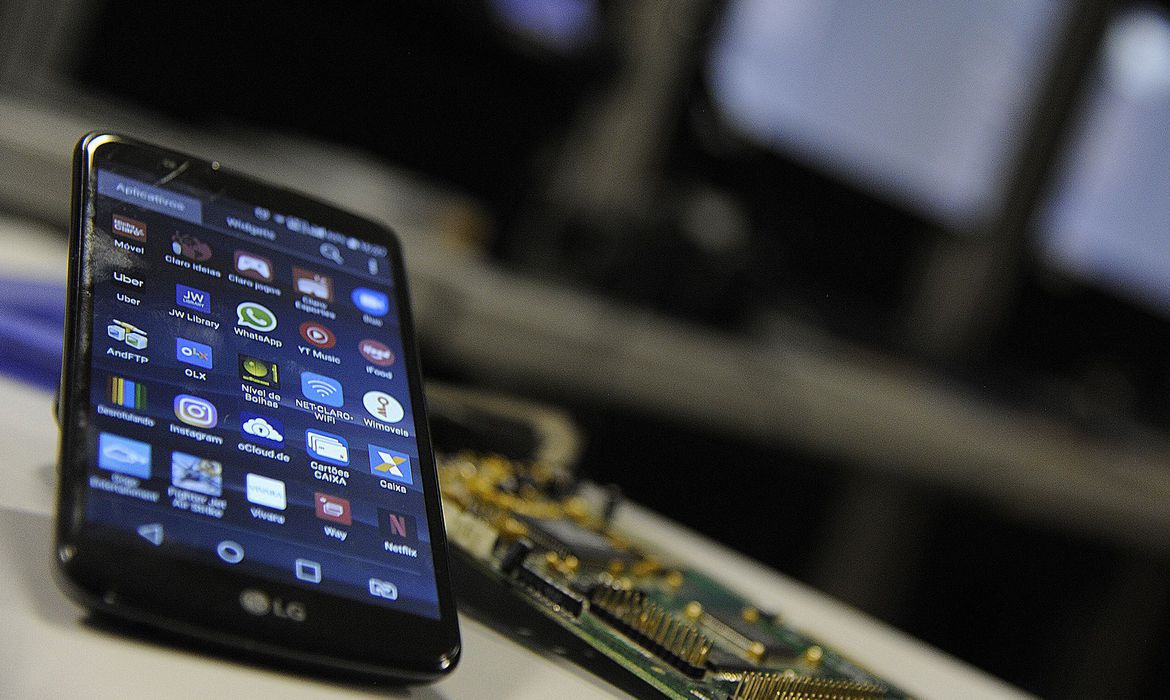 Com vazamento de dados de 223 milhões de brasileiros, saiba como evitar cair em golpes da internet